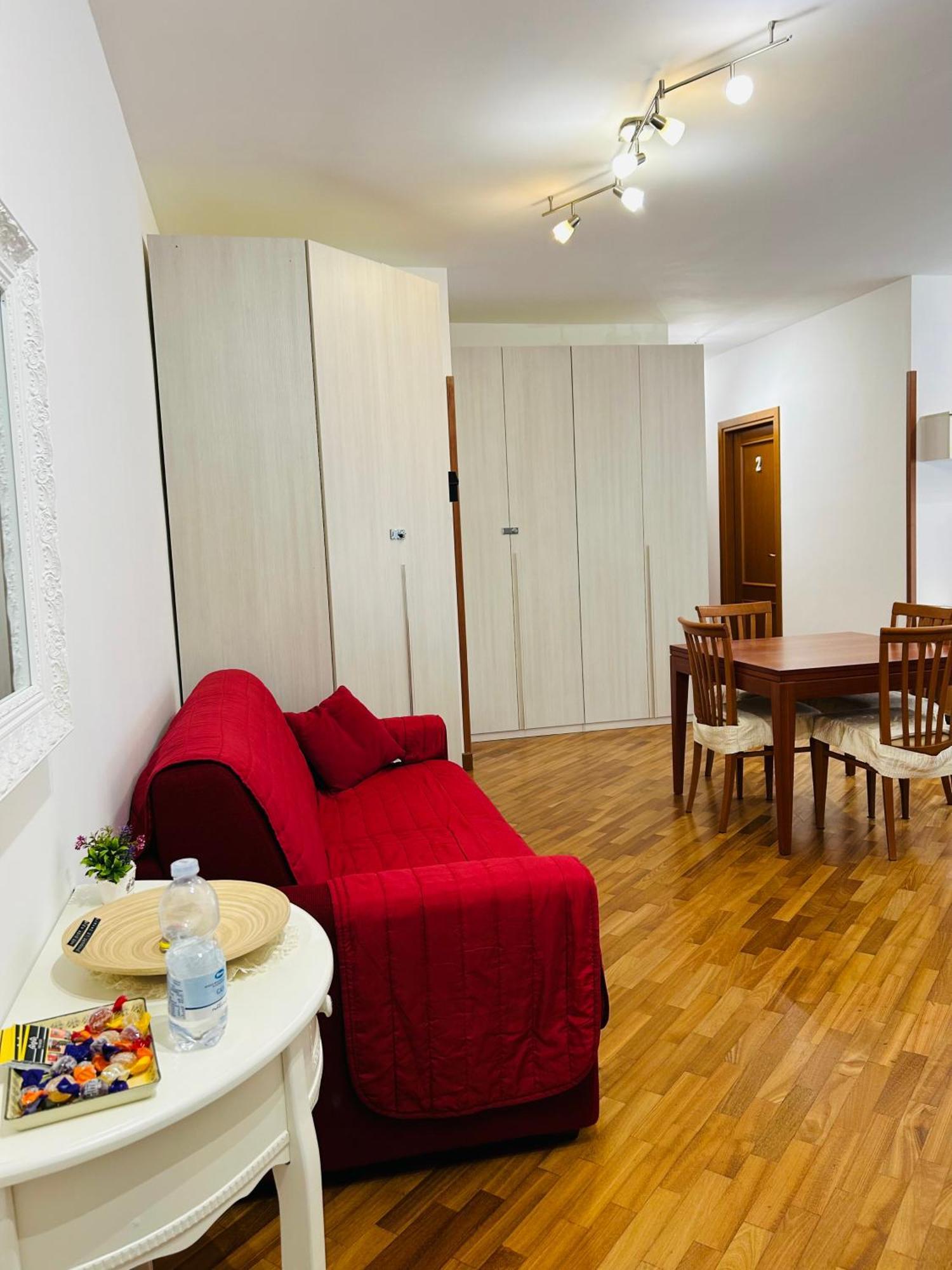 The House Room Aeroporto Фиумичино Екстериор снимка