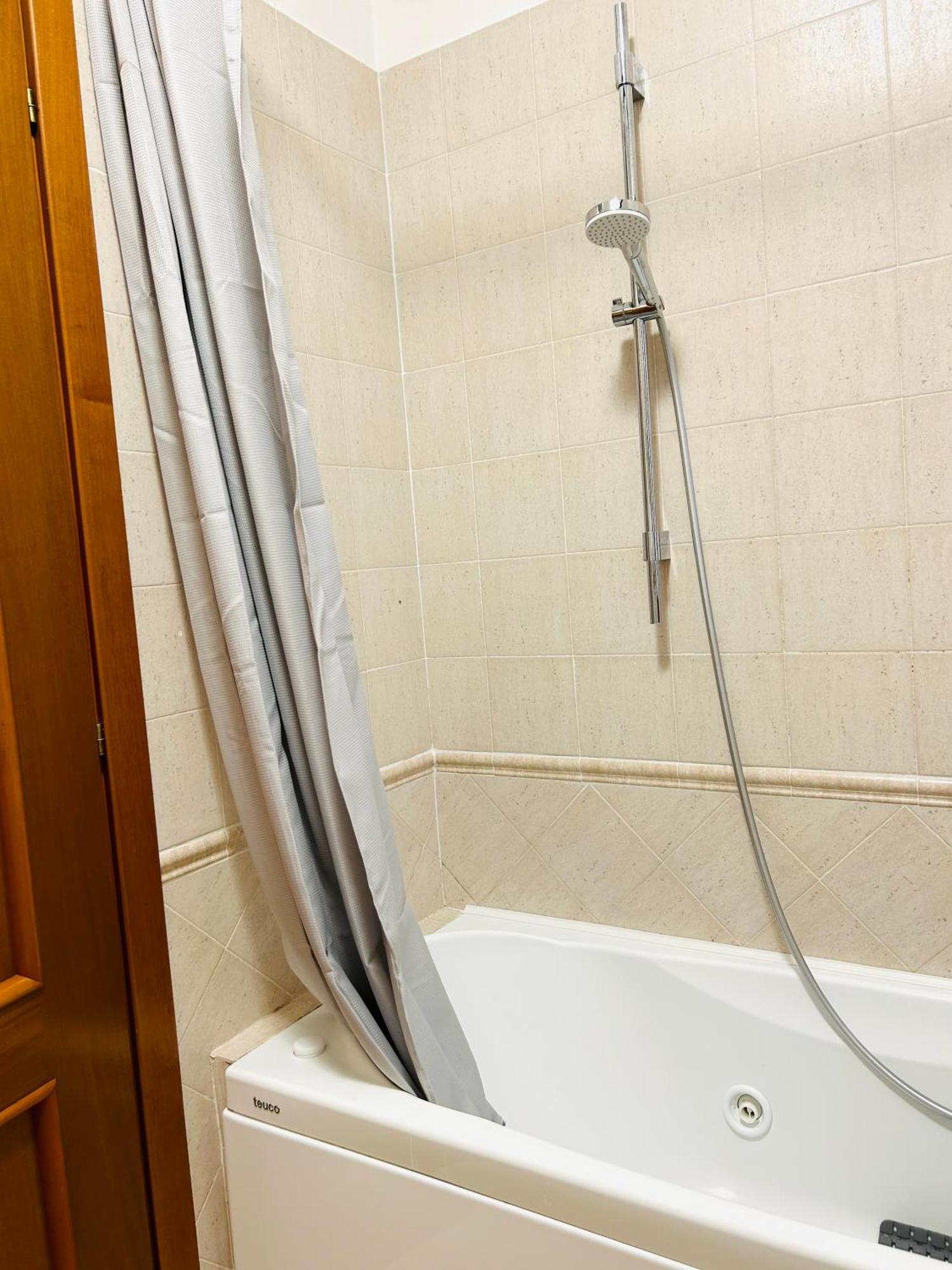 The House Room Aeroporto Фиумичино Екстериор снимка